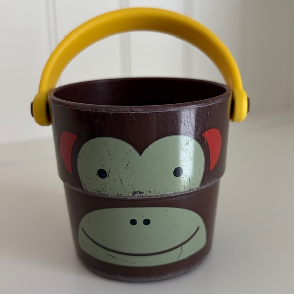 stack & pour buckets bath toy - Picture 7 of 8